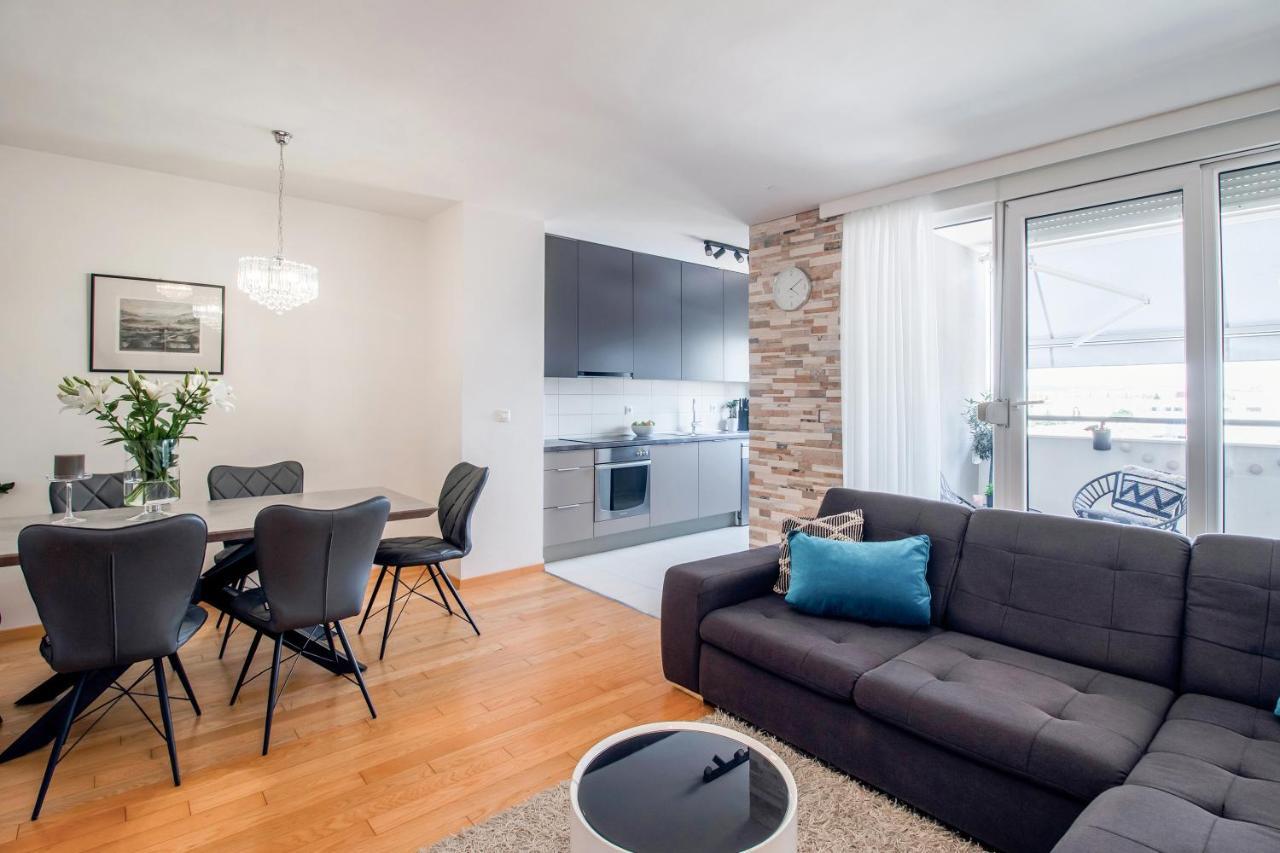 Apartment Montesa Zadar With Free Parking And Balcony エクステリア 写真