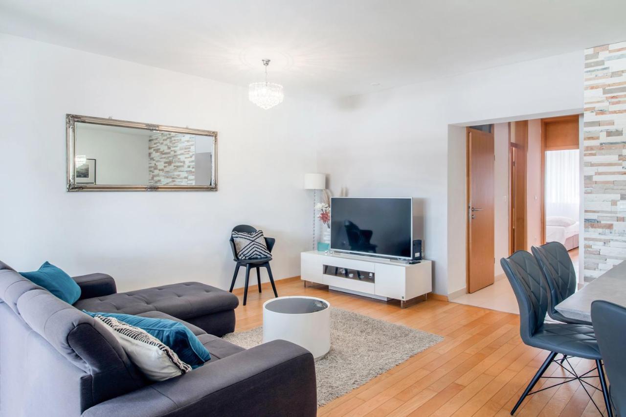 Apartment Montesa Zadar With Free Parking And Balcony エクステリア 写真